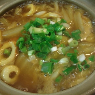 白菜と竹輪のカレー鍋焼きうどん